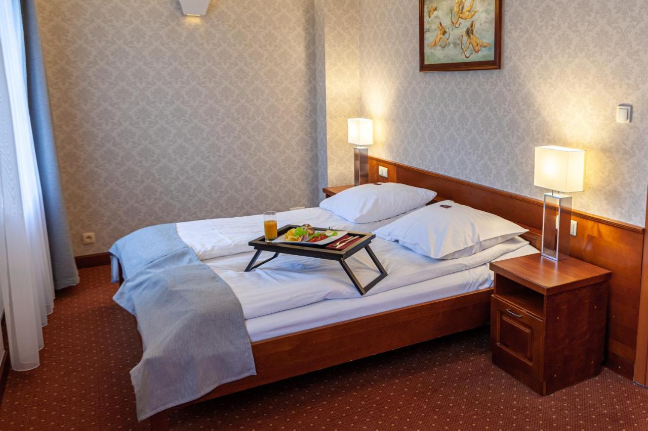 Eurohotel Swarzędz Buitenkant foto